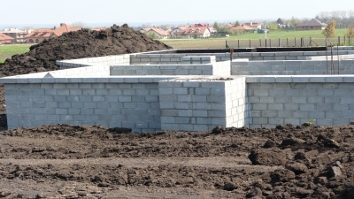 Fabryka Elementów Budowlanych CJ Blok Sp. z o.o. Głogów Małopolski: produkcja wyrobów betonowych, produkcja wyrobów betonowo-keramzytowych